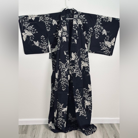 Other - Adult Butterfly and Floral Print Black and White Kimono Size Medium/Large